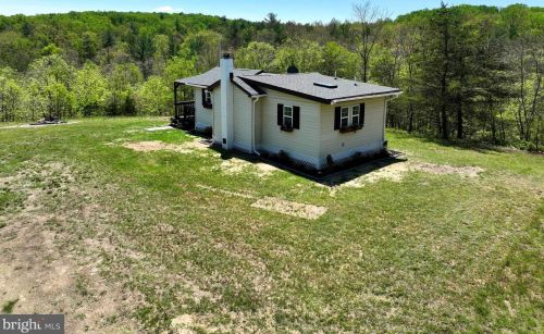 2270 Kerns School Rd, Springfield WV  26763 exterior