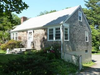 245 Strawberry Hill Ave, Norwalk, CT 06851-5415