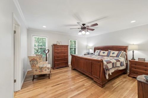 6879 Lockridge Dr, Atlanta GA  30360-1514 exterior