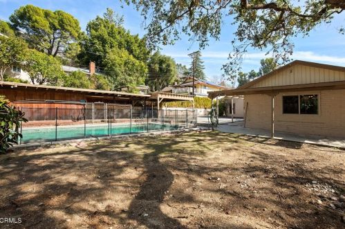 5253 Ramsdell Ave, Glendale CA 91214-3738 exterior