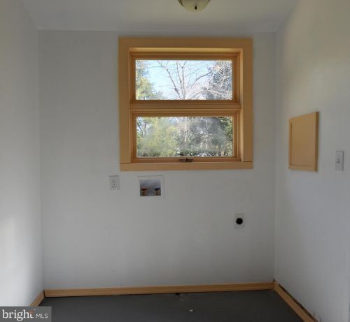 213 Main St, Fruitland MD 21826-1944 exterior