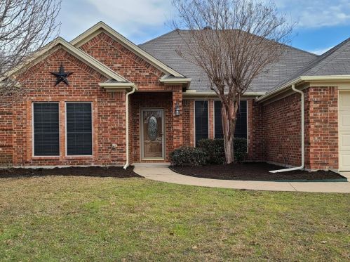 610 Manchester Dr, Midlothian TX  76063-2891 exterior