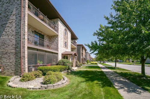 8142 168th Pl, Tinley Park, IL 60477-7821