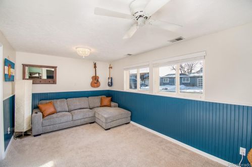 18947 61st Ave, Denver CO 80403-2103 exterior