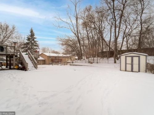 1889 Edgerton St, Saint Paul MN  55117-2447 exterior