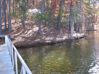 5262 Trudy Cir, Gainesville, GA 30504-5139