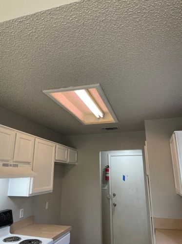 1517 Lincolnshire Way, Fort Worth, TX 76134-5583