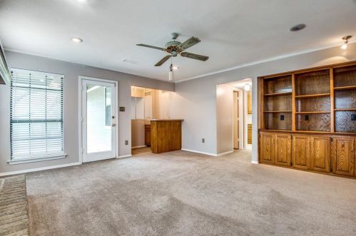 2440 Pecan Grv Ct, Irving TX  75060-6563 exterior