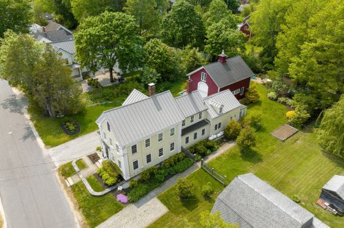 25 South St, Yarmouth, ME 04096-7940