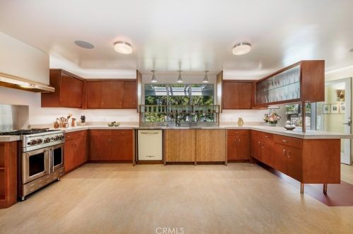 1107 Riviera Dr, Santa Ana CA 92706-1841 exterior