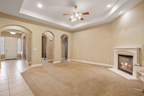 236 Granite Way, Ripon, CA 95366-9687