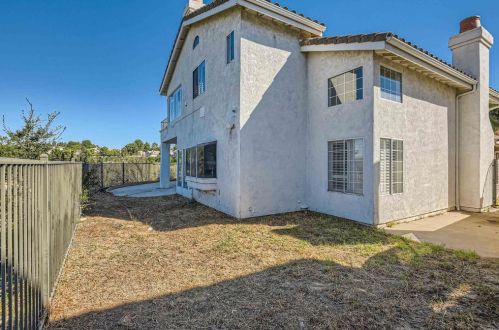 1001 Mountvale Ct, Anaheim CA  92808-2108 exterior