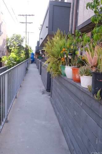 312 Pacific Ave, Glendale CA  91203-2111 exterior