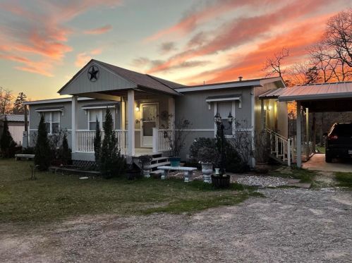 34 Magnolia Ln, Huntsville, TX 77340-8814