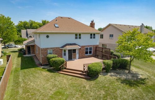 17026 Danielle Ct, Oak Forest, IL 60452-4486