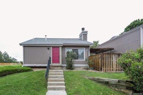 3752 Genoa Cir, Aurora CO  80013-5573 exterior