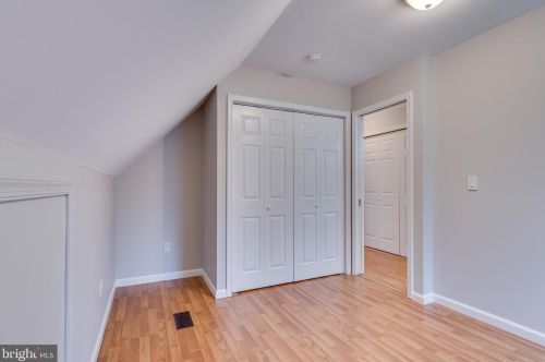 165 Gingerbread Ln, Harpers Ferry WV 25425-5591 exterior