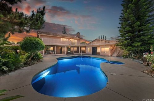 6535 Rycroft Dr, Riverside CA  92506-5314 exterior