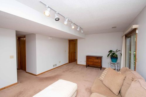 9063 Duckwood Trl, Saint Paul MN  55125-8687 exterior