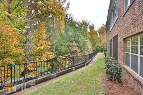 11213 Brookhavenclub Dr, Duluth GA  30097-1818 exterior