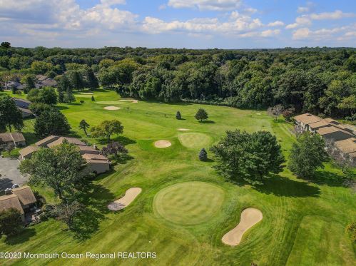 20 Lexington Ct, Tinton Falls NJ 07701-5467 exterior