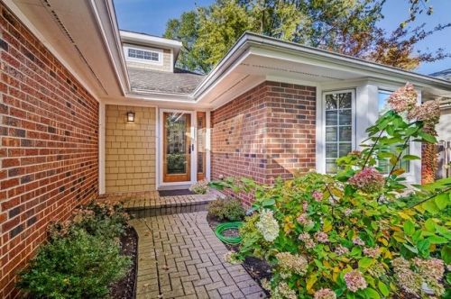 1128 Prairie Ave, Bannockburn, IL 60015-2817