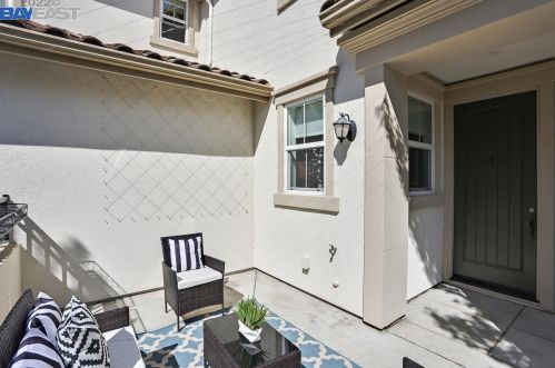 330 Belshaw Dr, Milpitas CA 95035-5472 exterior