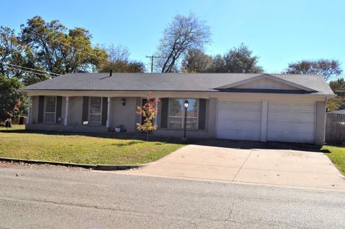 2005 Arthur St, Fort Worth, TX 76134-2352