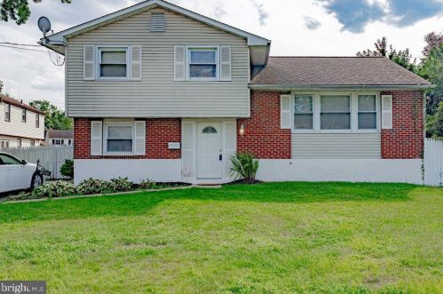 408 Monroe Ave, Beverly, NJ 08010-1824