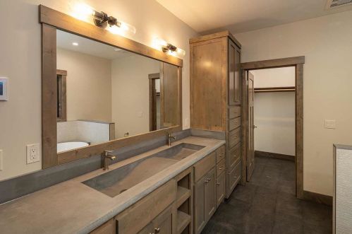 13521 Cristallina Way, Truckee CA  96161-7150 exterior