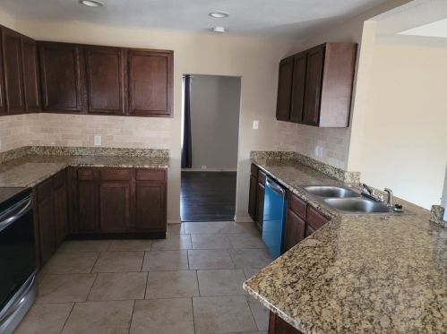 110 La Fawn Cir, Garland TX  75043-2377 exterior