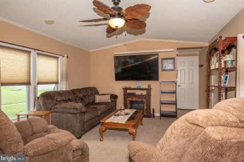 115 Dovefield Dr, Lancaster PA  17603-4687 exterior