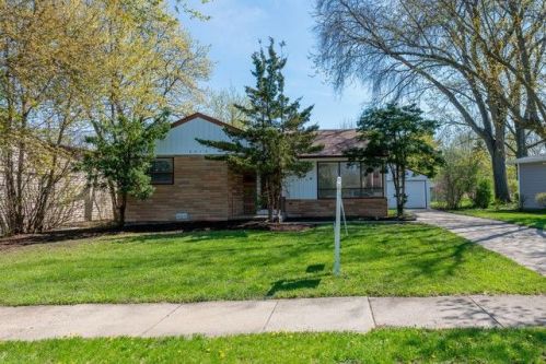 2313 Saint James St, Rolling Meadows, IL 60008-1626