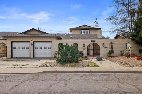 2240 Zinfandel Ln, Turlock, CA 95380-4339