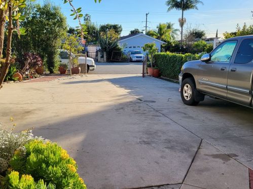 1427 154th St, Compton, CA 90220-2701