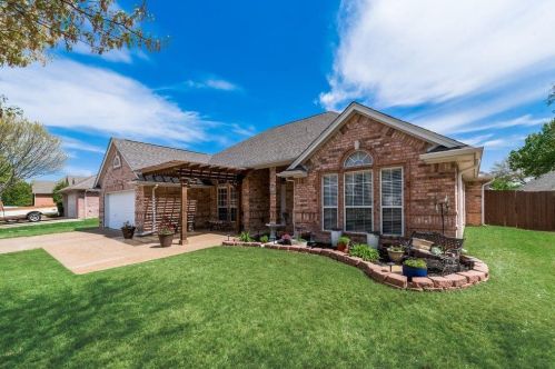 1304 Brittany Ln, Midlothian, TX 76063-4012