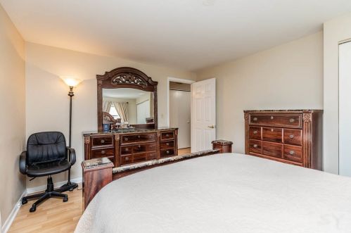 7803 Nordica Ave, Niles IL  60714-3313 exterior