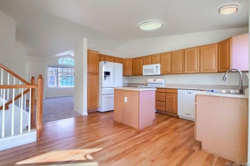 5593 Himalaya Way, Aurora CO 80013-6078 exterior