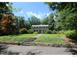 49 Tanners Dr, Wilton, CT 06897-1118