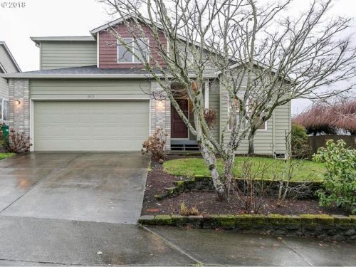 13515 Uplands Dr, Portland, OR 97223-2683