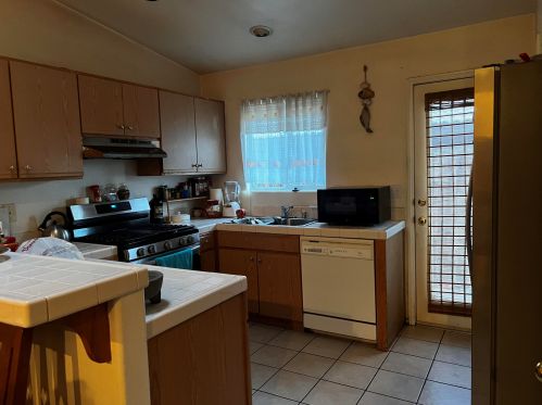 53325 Eisenhower Dr, La Quinta, CA 92253-3467