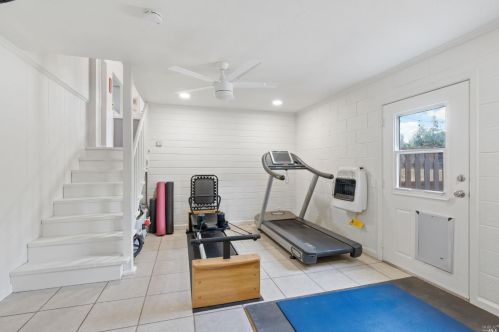 430 Stutsman Rd, Ukiah CA  95482-9553 exterior