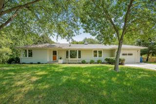 4901 Clear Spring Rd, Hopkins, MN 55345-3308