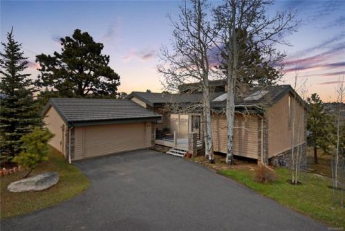 810 Genesee Ridge Rd, Lakewood, CO 80401