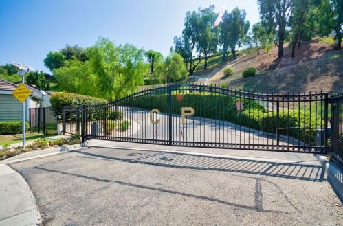 728 Crown Pointe Dr, Anaheim, CA 92807-4758