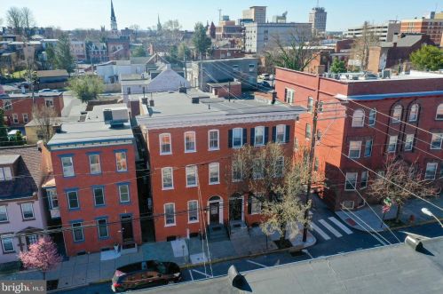 126 Walnut St, Lancaster PA  17602-5043 exterior