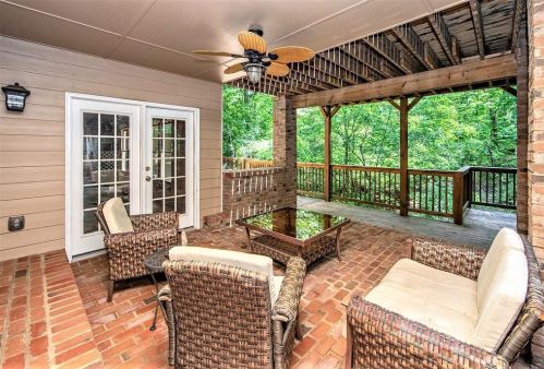 205 Fieldsborn Ct, Atlanta GA  30328-1039 exterior