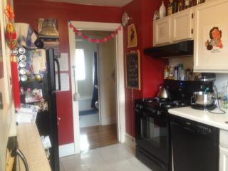 606 Erie St, Minneapolis MN  55414-3111 exterior