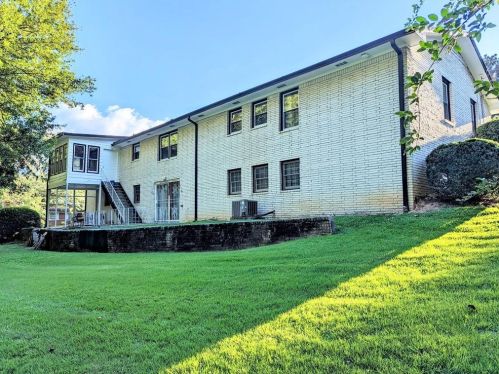 352 Harris Manor Dr, Atlanta GA  30311-2117 exterior