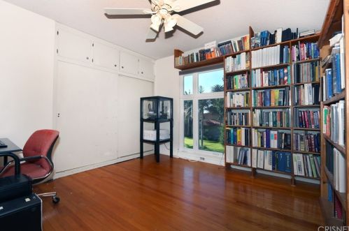 341 Cumberland Rd, Glendale CA  91202-1256 exterior